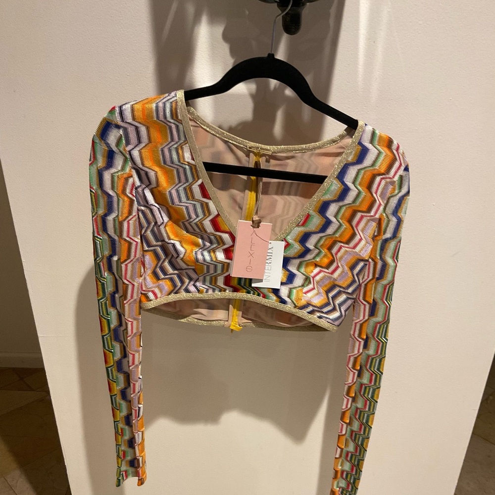 ALEXIS Intermix Cropped Top, size M NWT